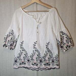 Anthropologie KINDRED White Embroidered Peasant Boho Top Blouse Navy Pink L ?